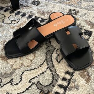 SHEIN Black Open-Toe Slides